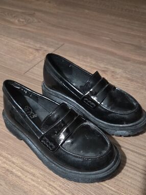Black Kids Patent Loafer Shoes - Classic Slip-On